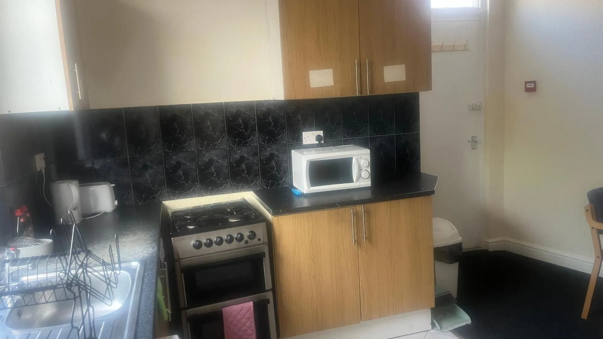 Konukevi Easy Stay Inn Wakefield